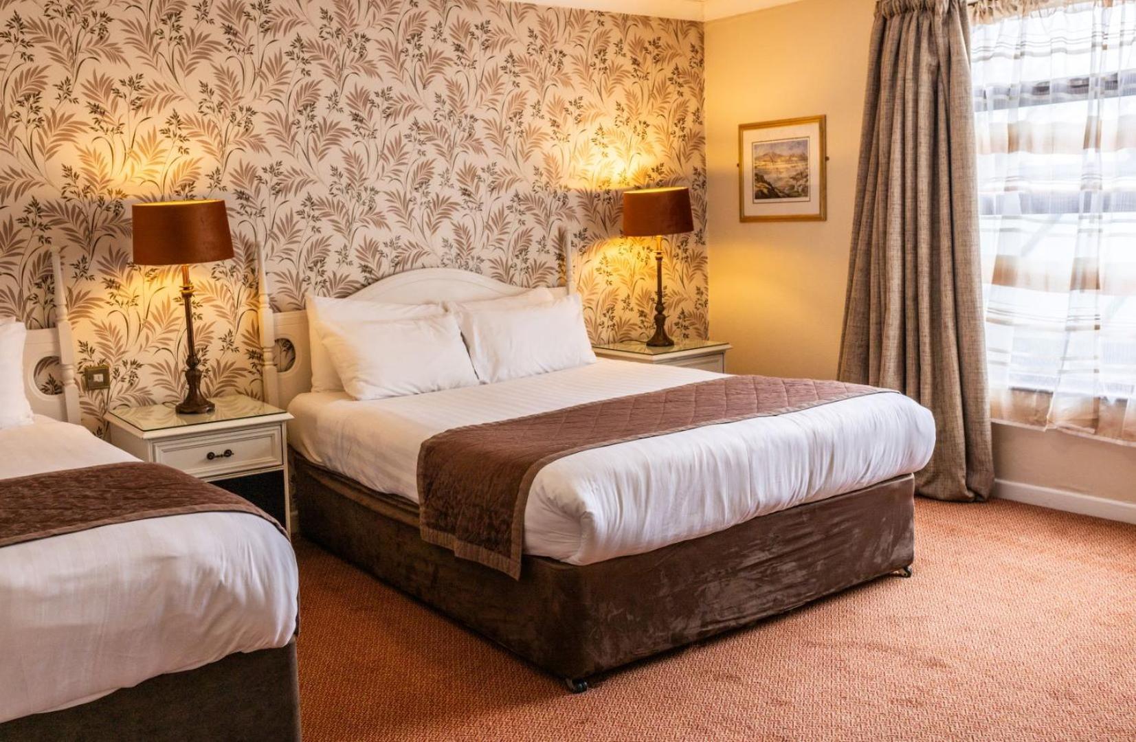 Kee'S Hotel Stranorlar Εξωτερικό φωτογραφία